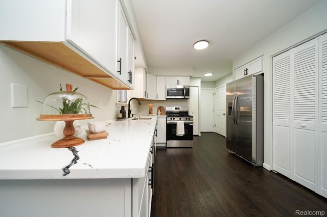 5445 Frankwill Avenue, Independence Charter Township, MI 48346