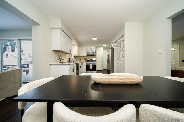 5445 Frankwill Avenue, Independence Charter Township, MI 48346