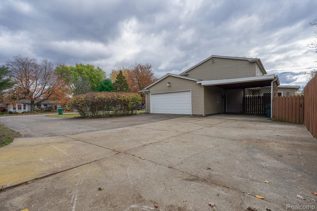 5445 Frankwill Avenue, Independence Charter Township, MI 48346