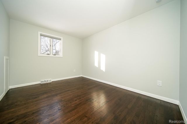 5445 Frankwill Avenue, Independence Charter Township, MI 48346