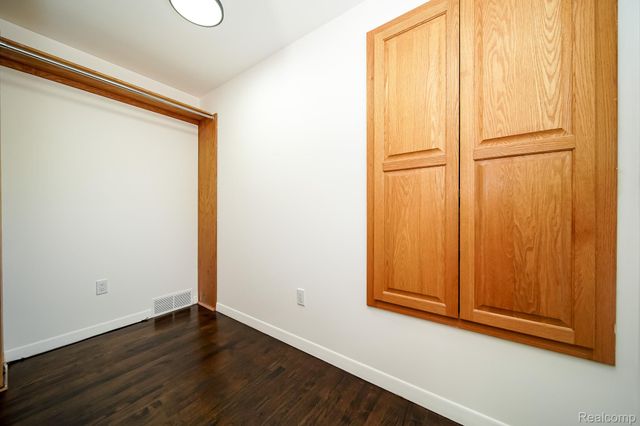 5445 Frankwill Avenue, Independence Charter Township, MI 48346