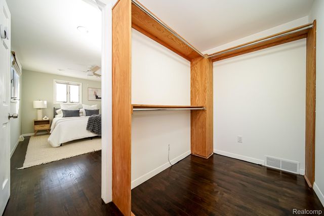 5445 Frankwill Avenue, Independence Charter Township, MI 48346