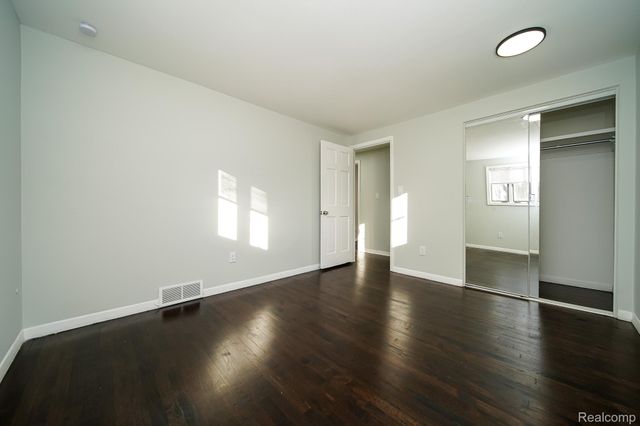 5445 Frankwill Avenue, Independence Charter Township, MI 48346