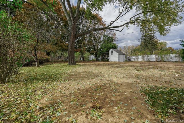 5445 Frankwill Avenue, Independence Charter Township, MI 48346