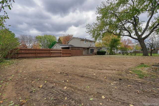 5445 Frankwill Avenue, Independence Charter Township, MI 48346