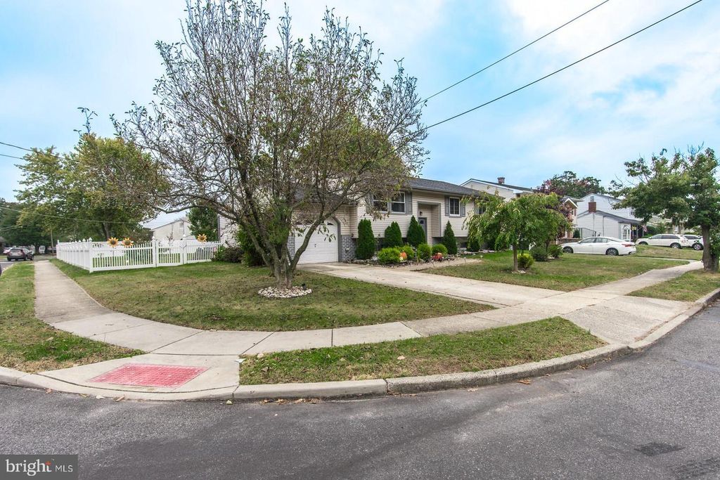 280 IRELAND TER, Williamstown, NJ 08094