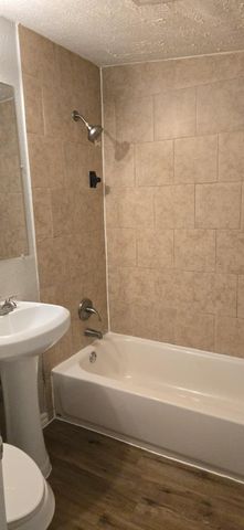 6928 Hershe Street A, Houston, TX 77020