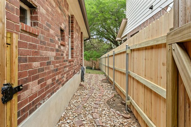 2208 Petrified Forest DR, Austin, TX 78747