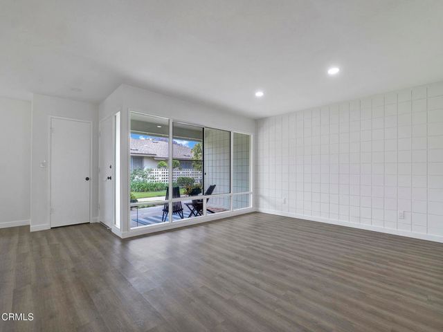 175 W Bowling Green, Port Hueneme, CA 93041