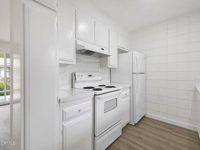 175 W Bowling Green, Port Hueneme, CA 93041