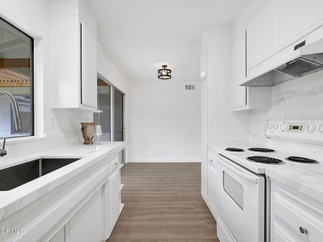 175 W Bowling Green, Port Hueneme, CA 93041