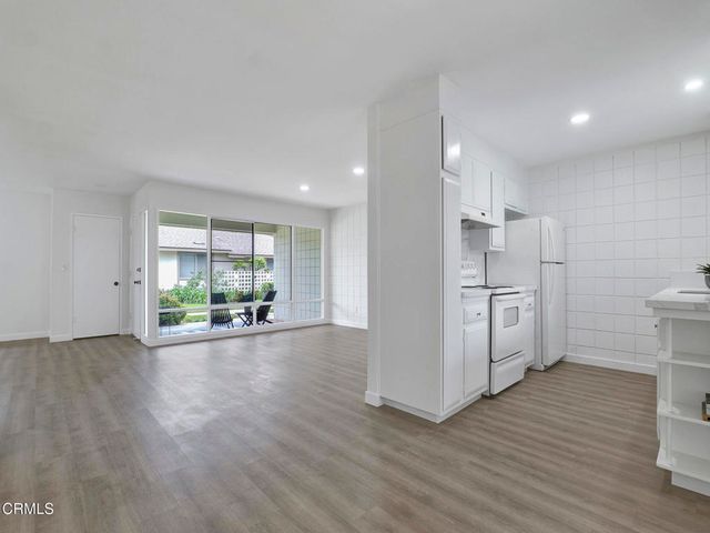 175 W Bowling Green, Port Hueneme, CA 93041