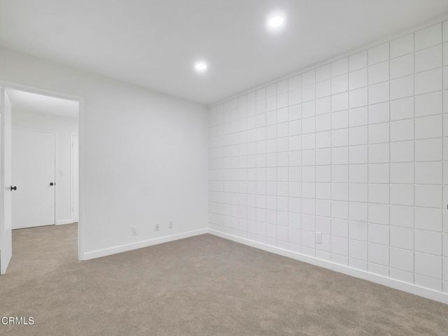 175 W Bowling Green, Port Hueneme, CA 93041