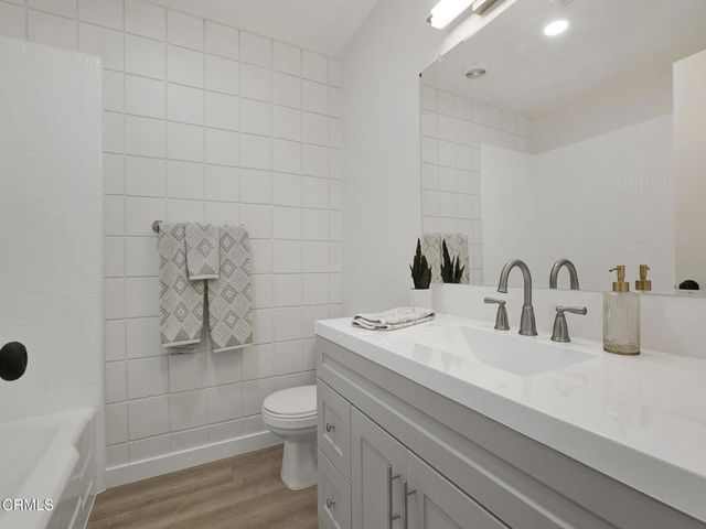 175 W Bowling Green, Port Hueneme, CA 93041