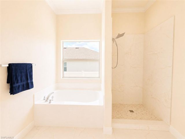 200 NW 7th TER, Cape Coral, FL 33993