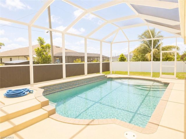 200 NW 7th TER, Cape Coral, FL 33993