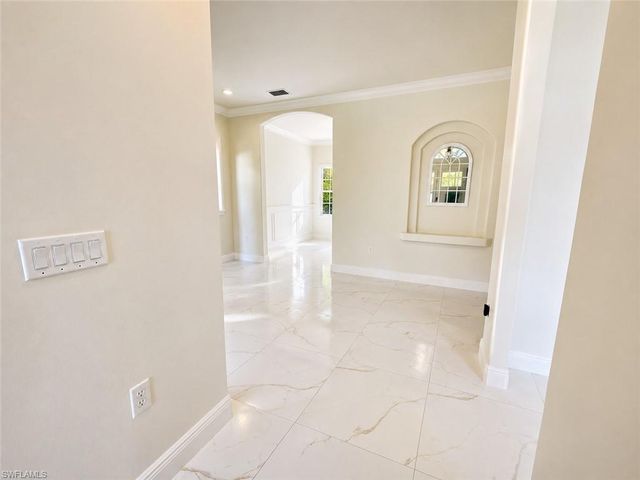 200 NW 7th TER, Cape Coral, FL 33993