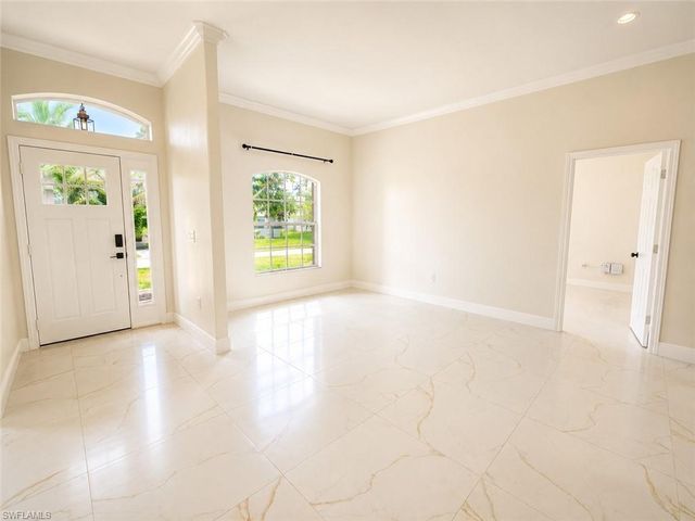 200 NW 7th TER, Cape Coral, FL 33993