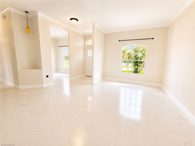 200 NW 7th TER, Cape Coral, FL 33993