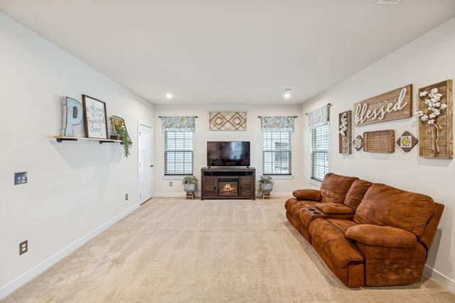 809 Mill Tree Ct, Smyrna, TN 37167