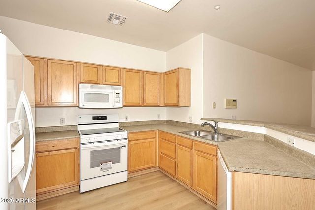 805 S SYCAMORE -- 212, Mesa, AZ 85202