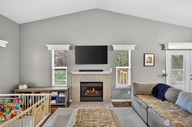1298 NE Riksen Way, Oak Harbor, WA 98277