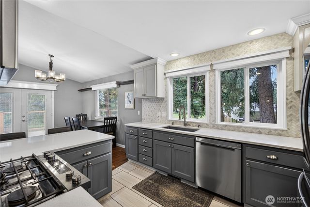 1298 NE Riksen Way, Oak Harbor, WA 98277