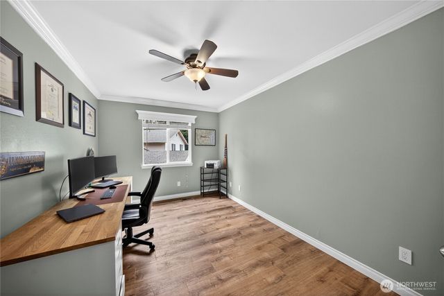 1298 NE Riksen Way, Oak Harbor, WA 98277
