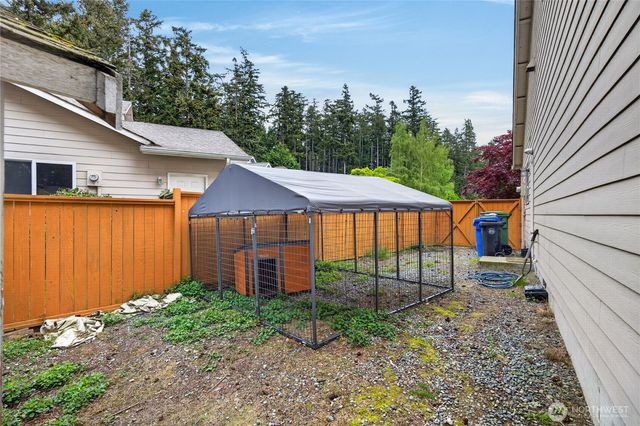 1298 NE Riksen Way, Oak Harbor, WA 98277