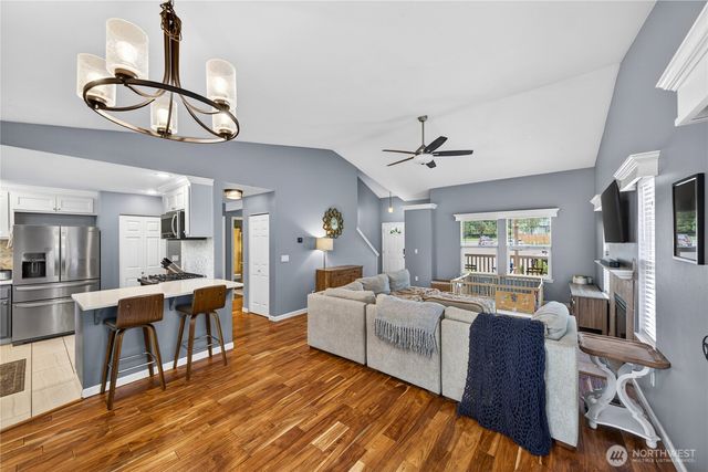 1298 NE Riksen Way, Oak Harbor, WA 98277