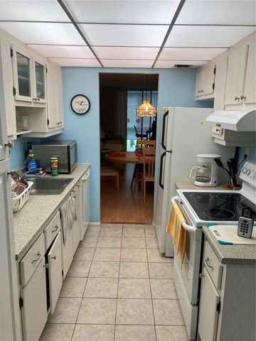 2998 NW 48th Terrace 332, Lauderdale Lakes, FL 33313