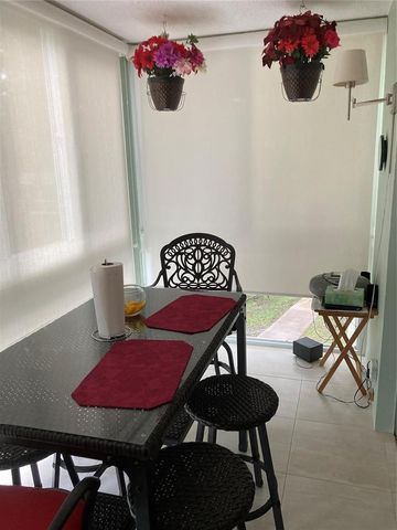 2998 NW 48th Terrace 332, Lauderdale Lakes, FL 33313