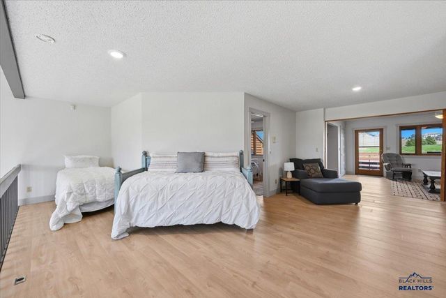 340 FAIRWAY DR, Spearfish, SD 57783