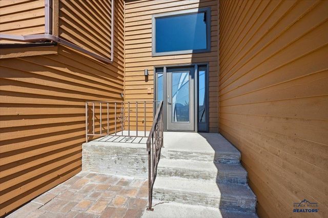 340 FAIRWAY DR, Spearfish, SD 57783