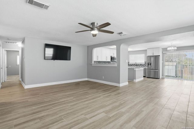 6239 Donely Pl, San Antonio, TX 78247