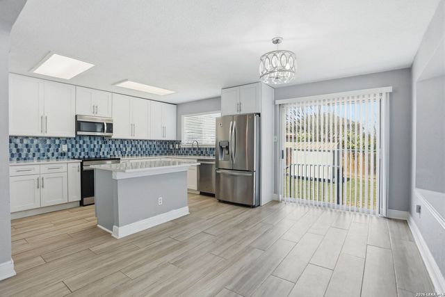 6239 Donely Pl, San Antonio, TX 78247