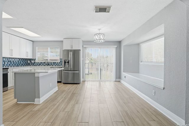 6239 Donely Pl, San Antonio, TX 78247