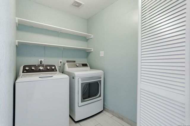 6239 Donely Pl, San Antonio, TX 78247