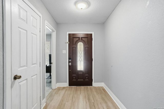 6239 Donely Pl, San Antonio, TX 78247