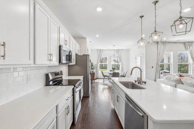 2133 Creekland View Blvd, Nashville, TN 37207