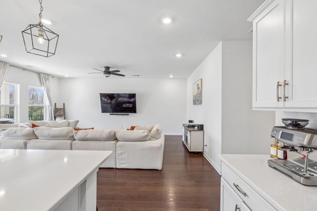 2133 Creekland View Blvd, Nashville, TN 37207