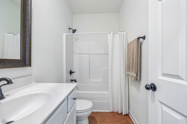 2133 Creekland View Blvd, Nashville, TN 37207