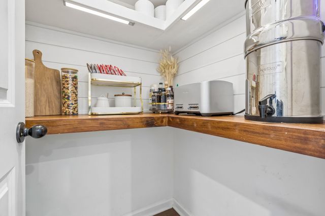 2133 Creekland View Blvd, Nashville, TN 37207