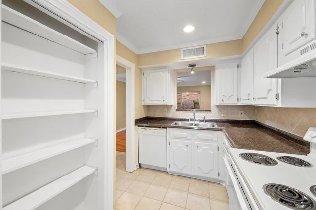 5207 Arboles Drive, Houston, TX 77035