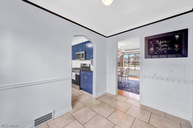 14221 S Woodland Road, Shaker Heights, OH 44120