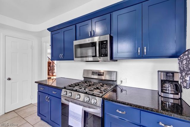 14221 S Woodland Road, Shaker Heights, OH 44120