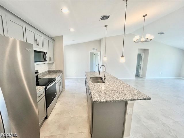 2538 NW 24th PL, Cape Coral, FL 33993