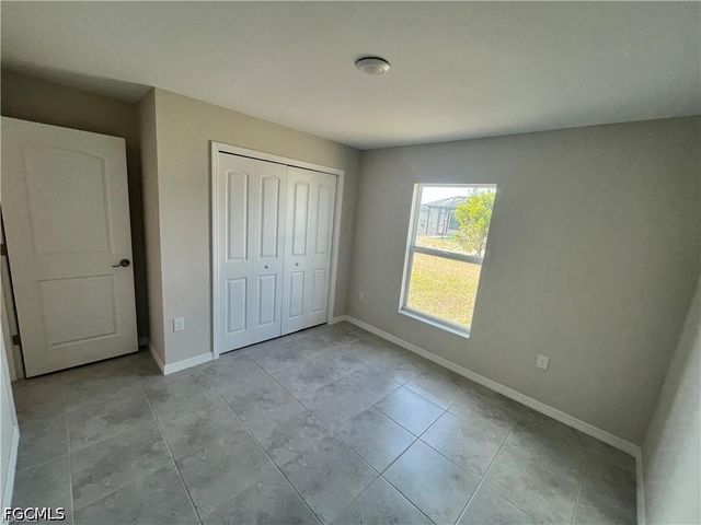2538 NW 24th PL, Cape Coral, FL 33993