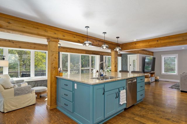 1100 E Robertson Street, Ozark, MO 65721