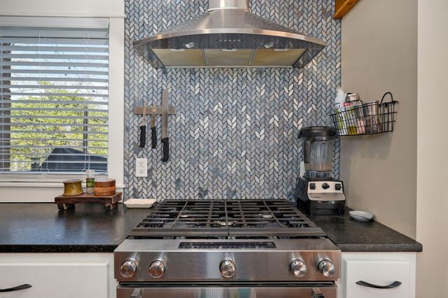 1100 E Robertson Street, Ozark, MO 65721